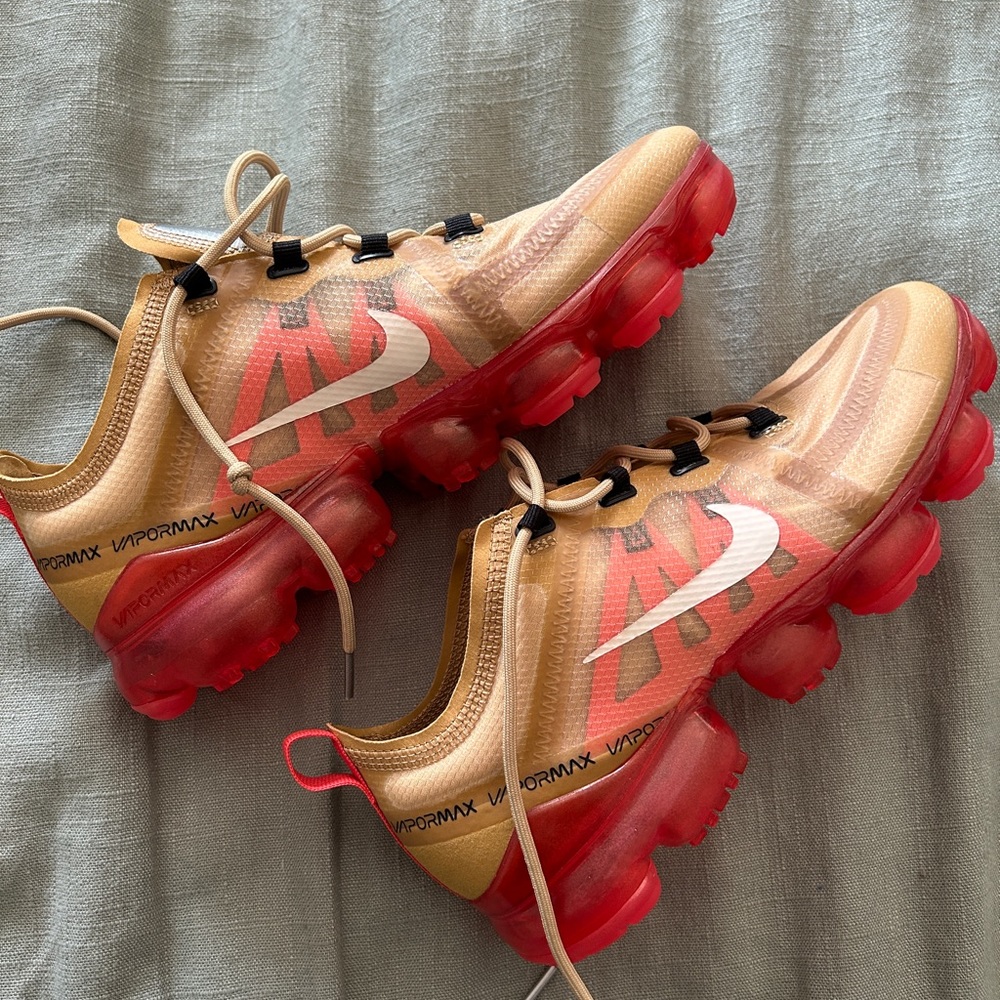 Rare Mens Vapor max size 7.5